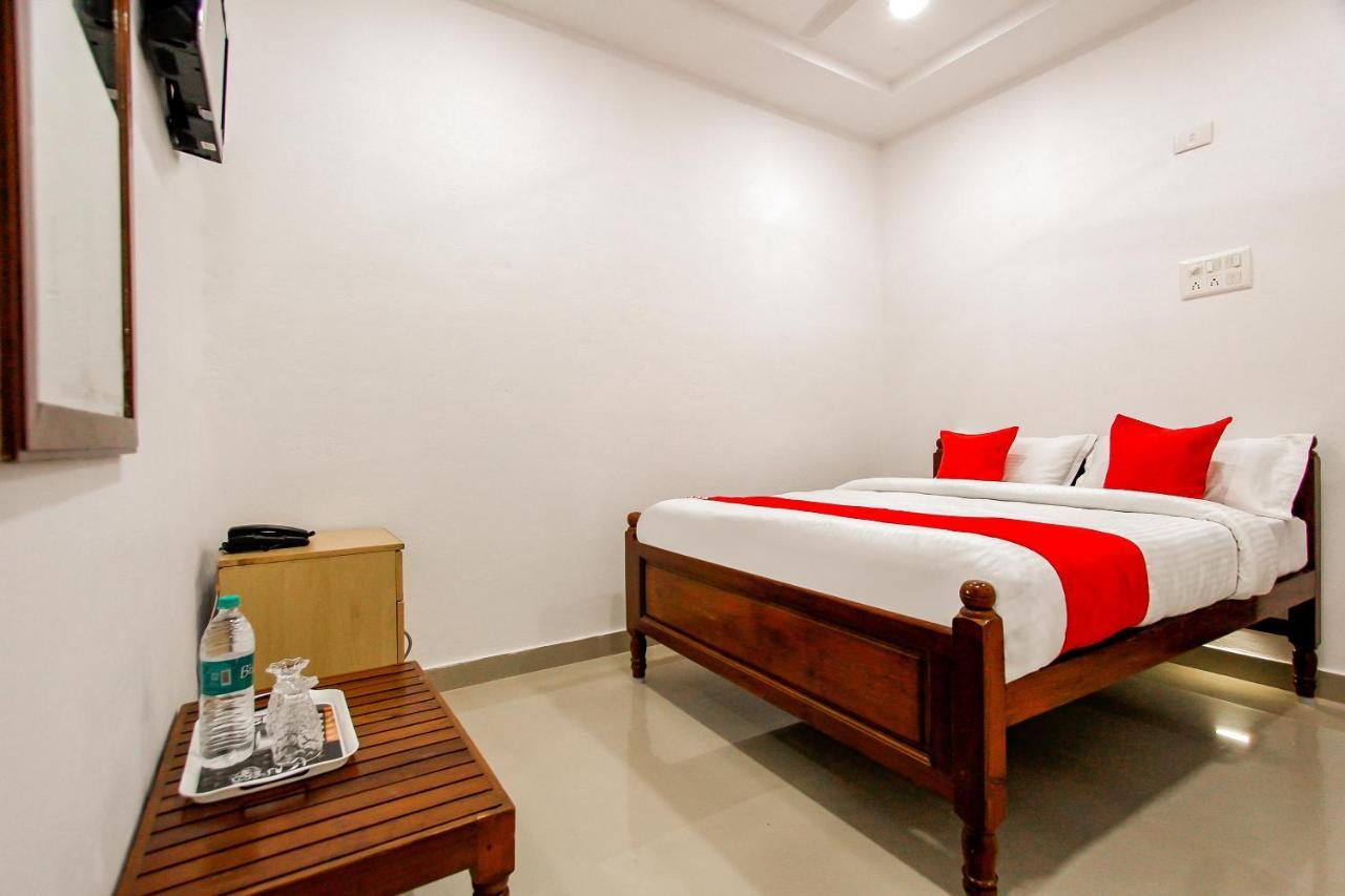 Oyo 69625 Mayuraa Residency Hotel Kumbakonam Exterior photo