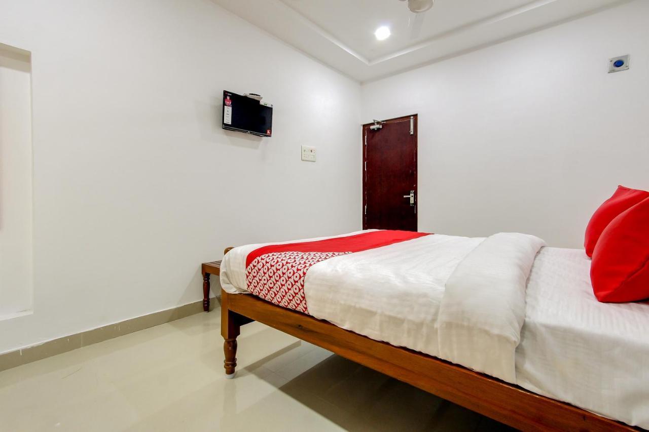 Oyo 69625 Mayuraa Residency Hotel Kumbakonam Exterior photo