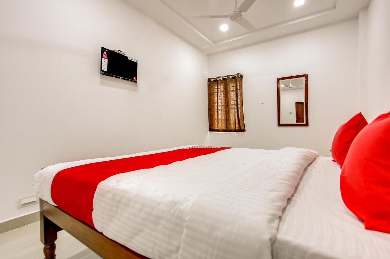 Oyo 69625 Mayuraa Residency Hotel Kumbakonam Exterior photo